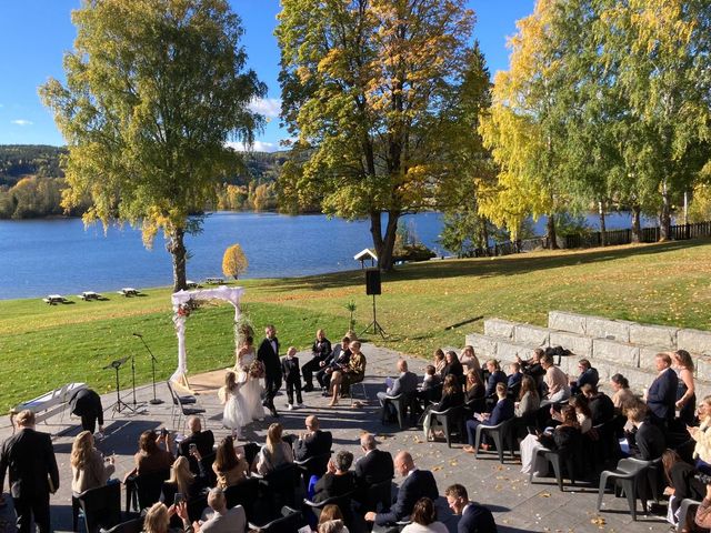 Bryllup på gård ved innsjø